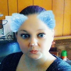 Meet your Posher, Eva